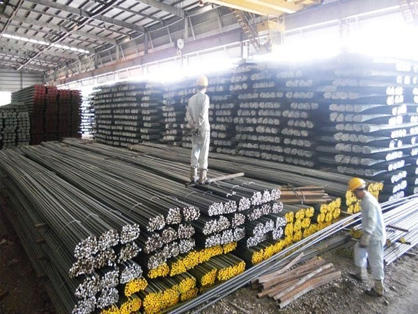 Việt Nam: Tiếp tục nhập siêu sắt thép